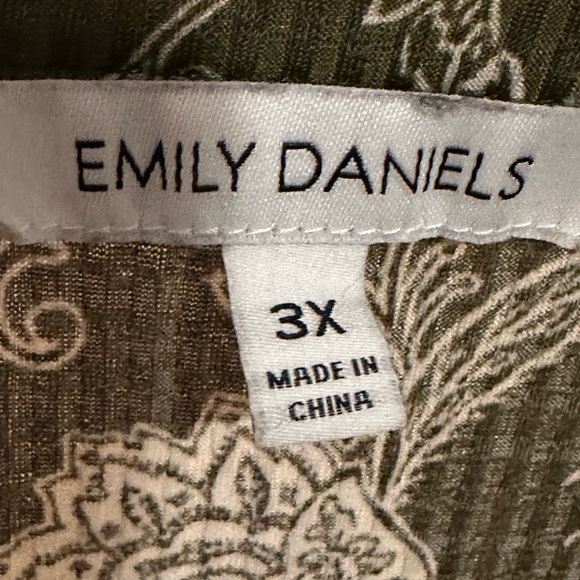 Emily Daniels 3X Top - Picture 2 of 4